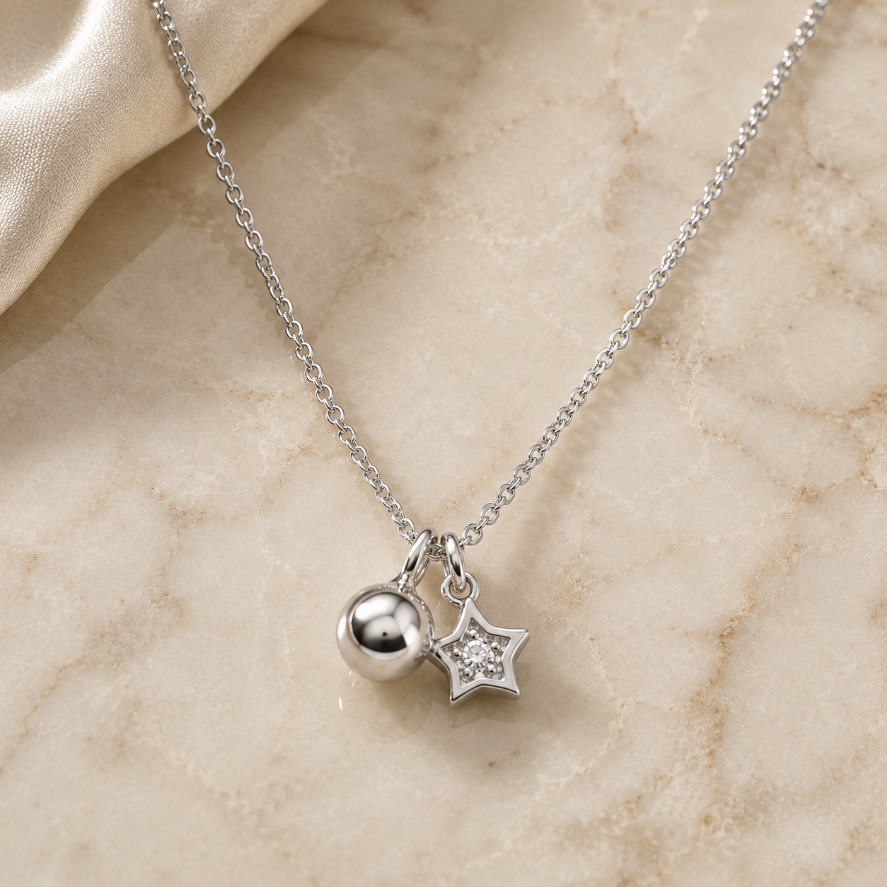 Zirkonia Star Necklace