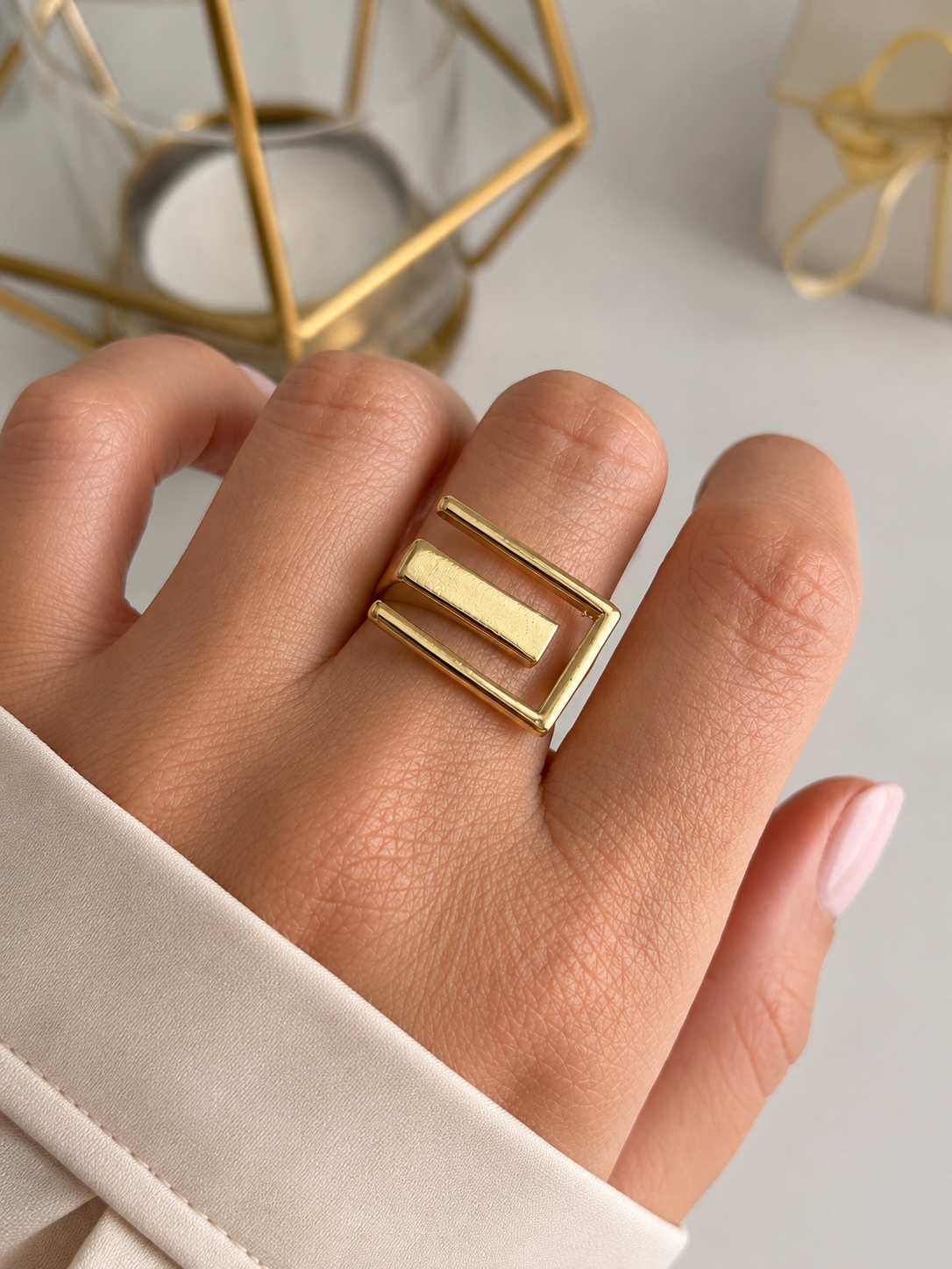 Glossy Ring