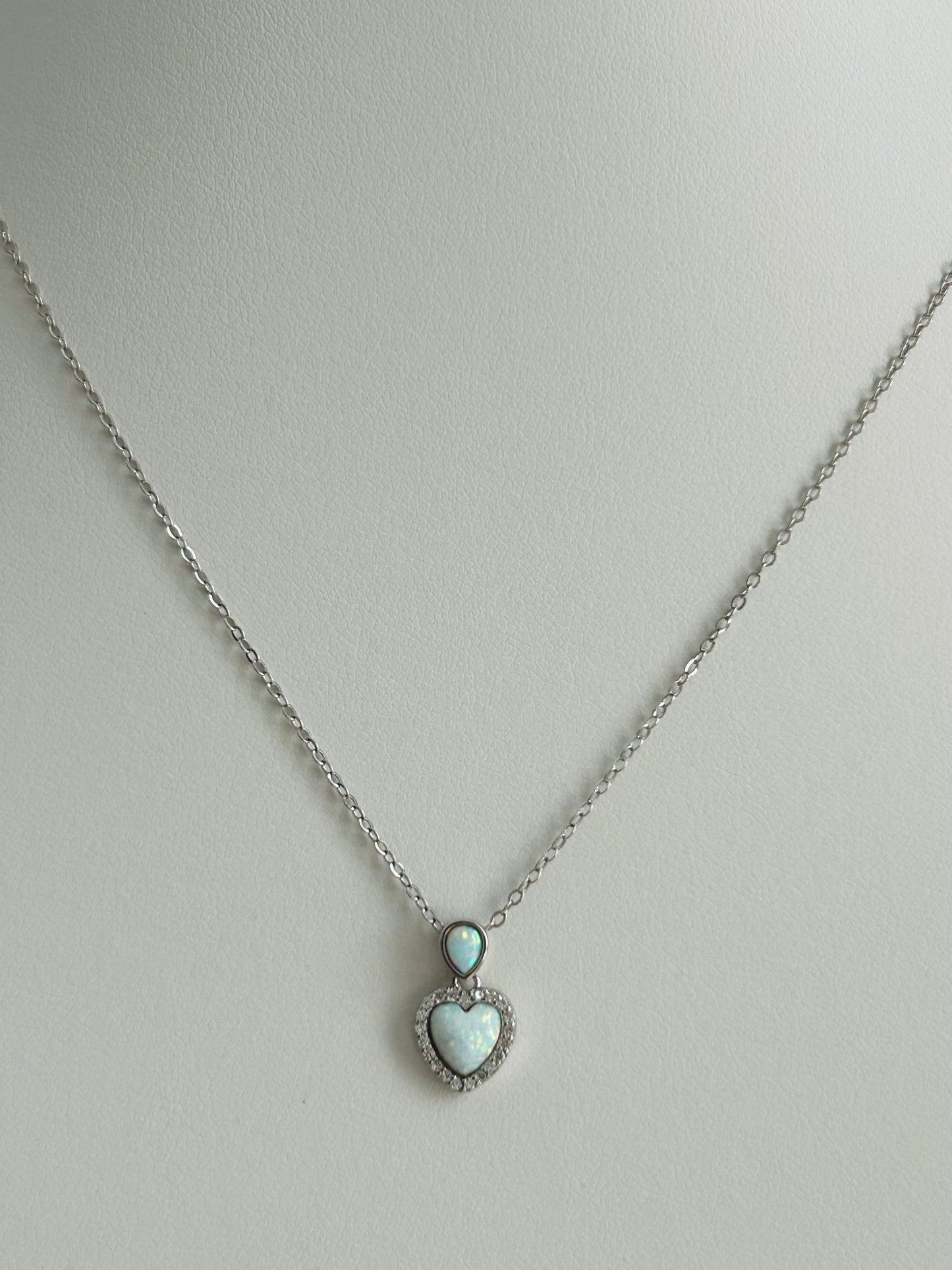 Halskette in Herzförmig