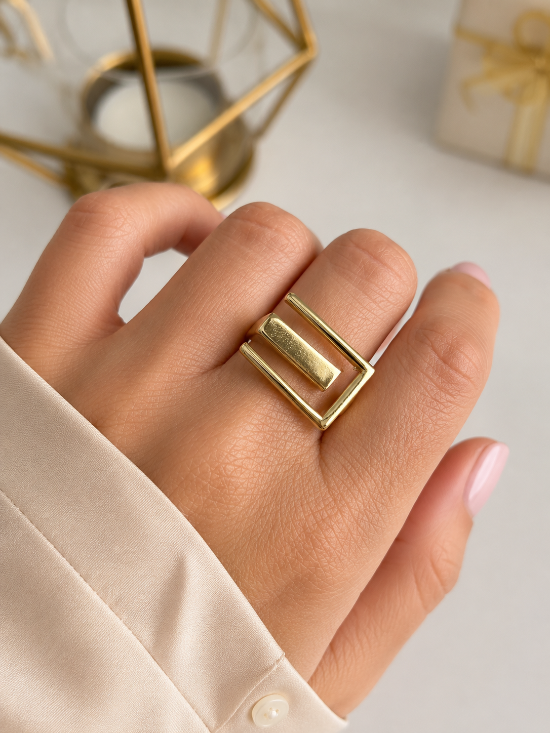 Glossy Ring